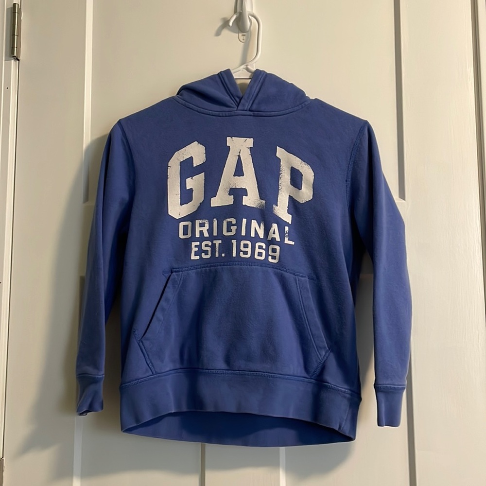 Gap Kids logo hoodie. Size M (8)